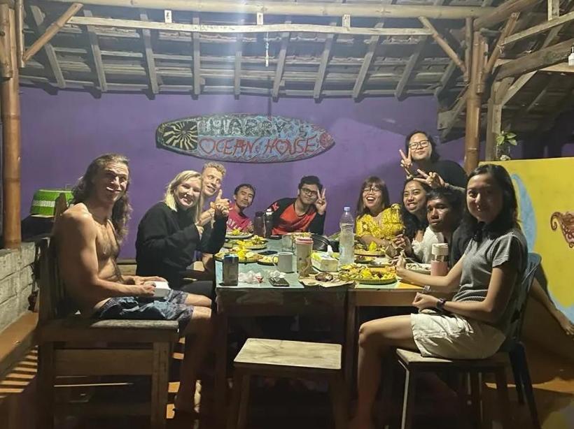 Harry'S Ocean House Watukarung Homestay Kalak Екстер'єр фото