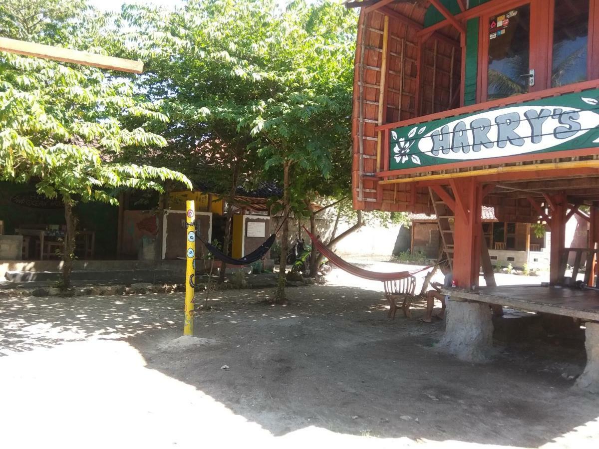 Harry'S Ocean House Watukarung Homestay Kalak Екстер'єр фото