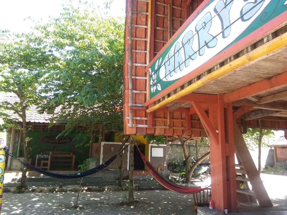Harry'S Ocean House Watukarung Homestay Kalak Екстер'єр фото