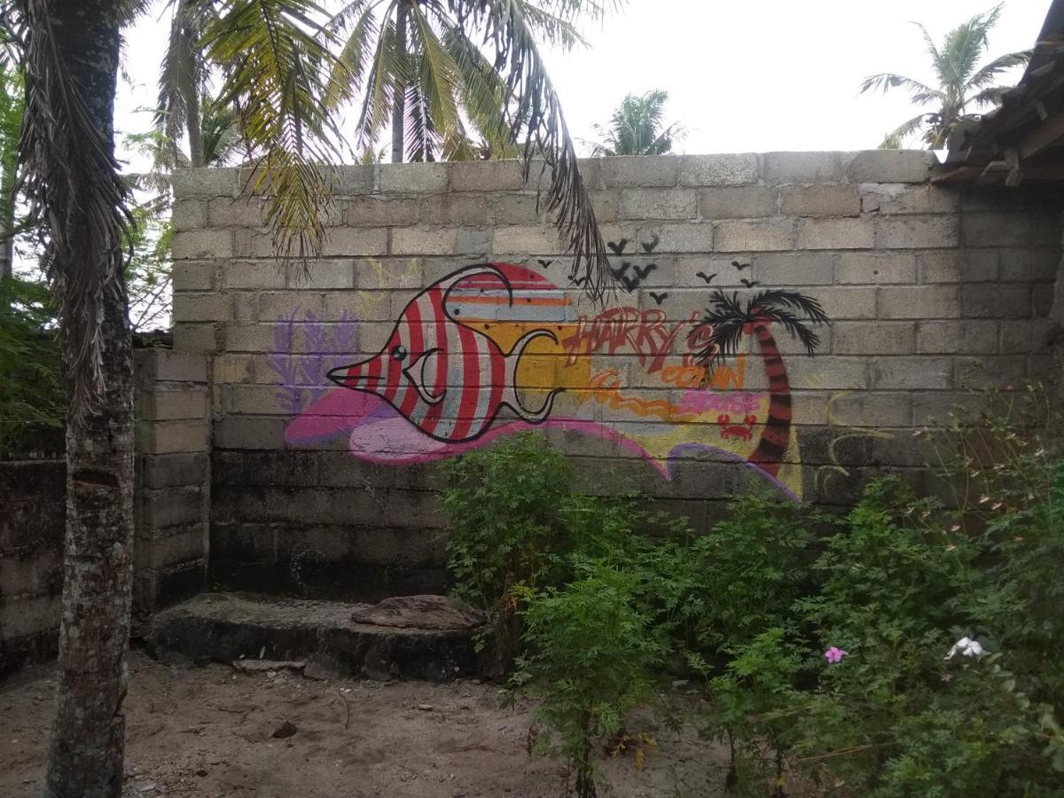 Harry'S Ocean House Watukarung Homestay Kalak Екстер'єр фото